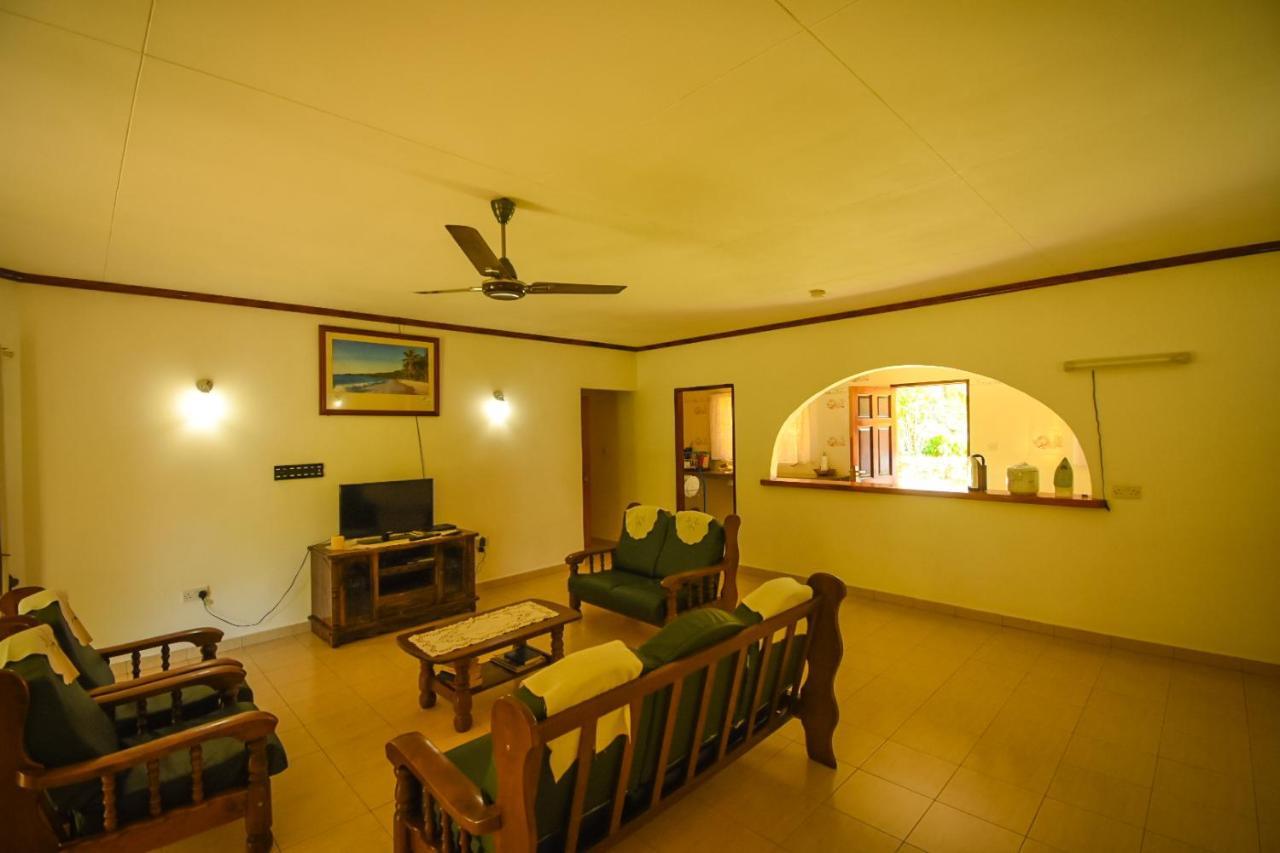 Skyblue Guesthouse - Self Catering باي سانت آن المظهر الخارجي الصورة
