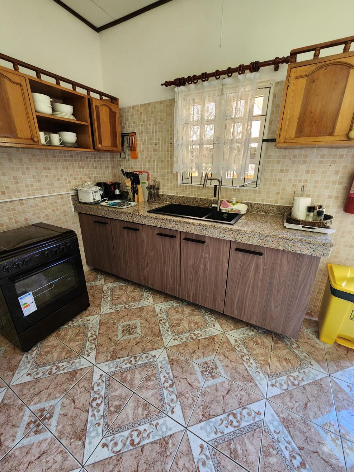Skyblue Guesthouse - Self Catering باي سانت آن المظهر الخارجي الصورة