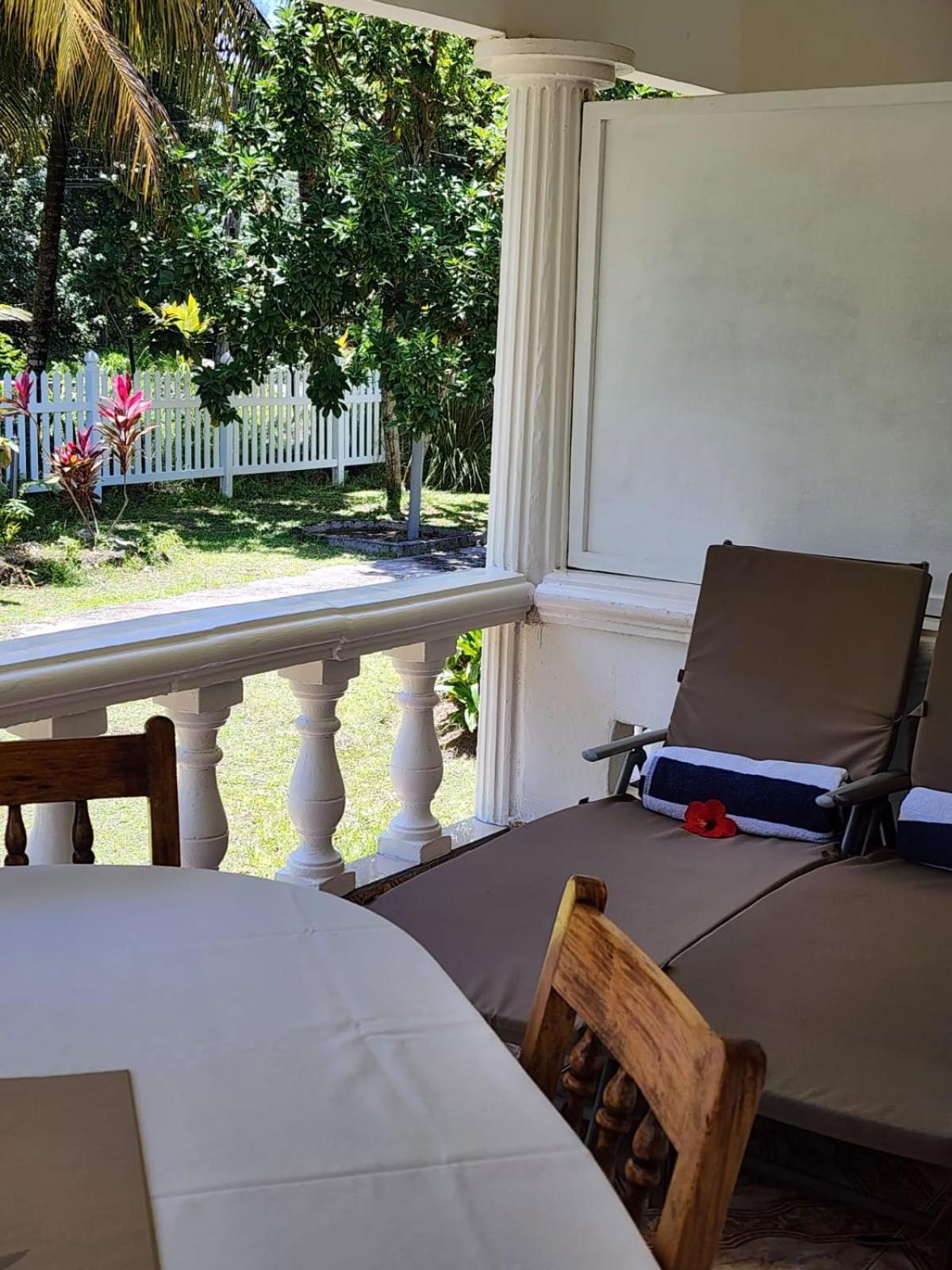 Skyblue Guesthouse - Self Catering باي سانت آن المظهر الخارجي الصورة