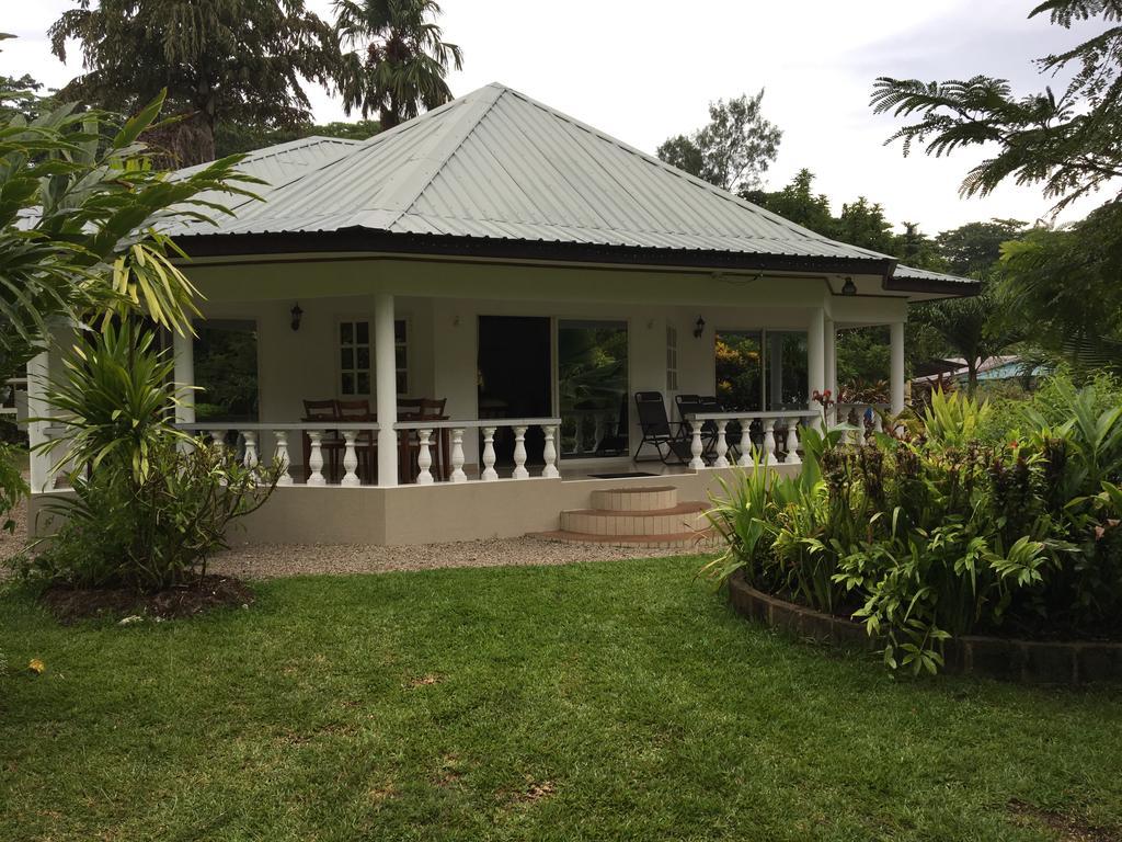 Skyblue Guesthouse - Self Catering باي سانت آن المظهر الخارجي الصورة
