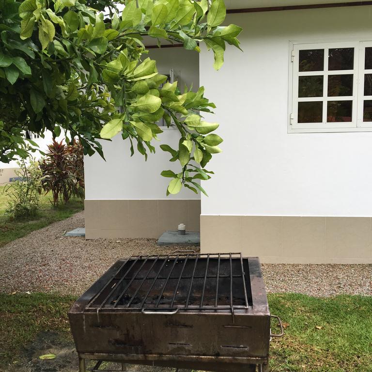 Skyblue Guesthouse - Self Catering باي سانت آن المظهر الخارجي الصورة