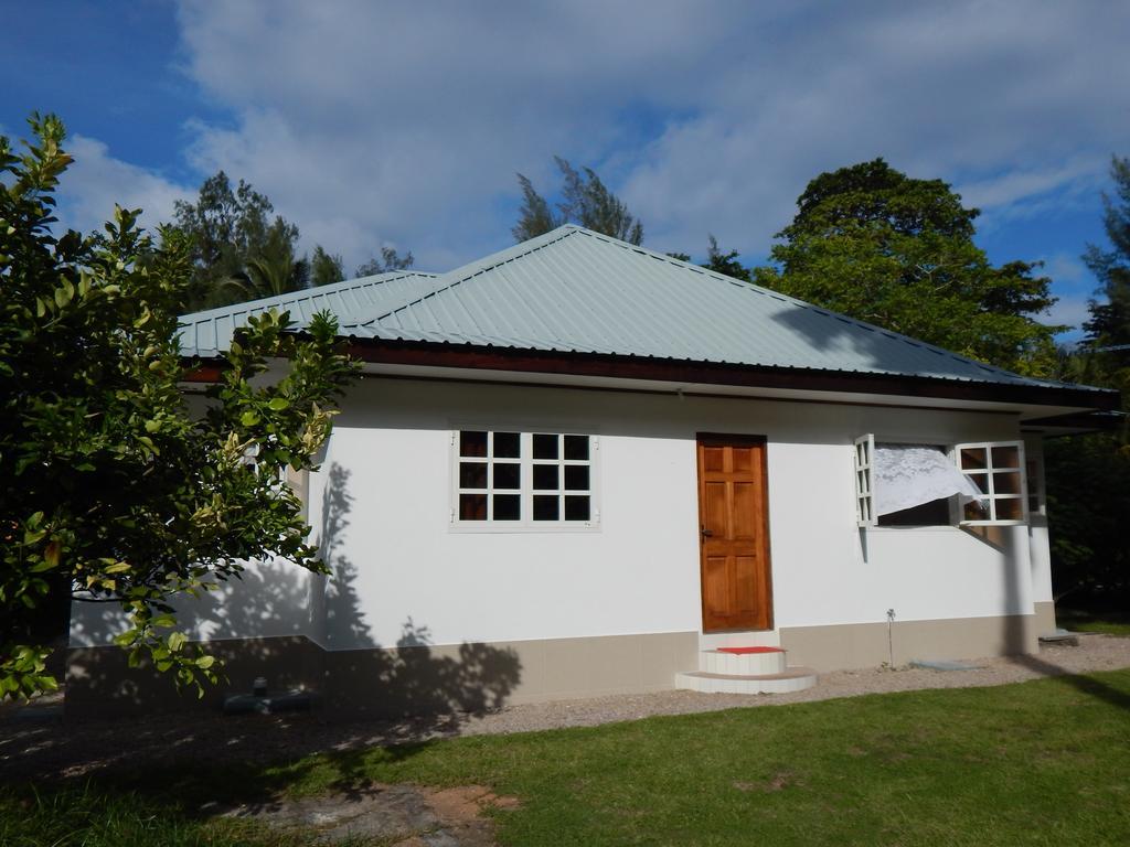 Skyblue Guesthouse - Self Catering باي سانت آن المظهر الخارجي الصورة